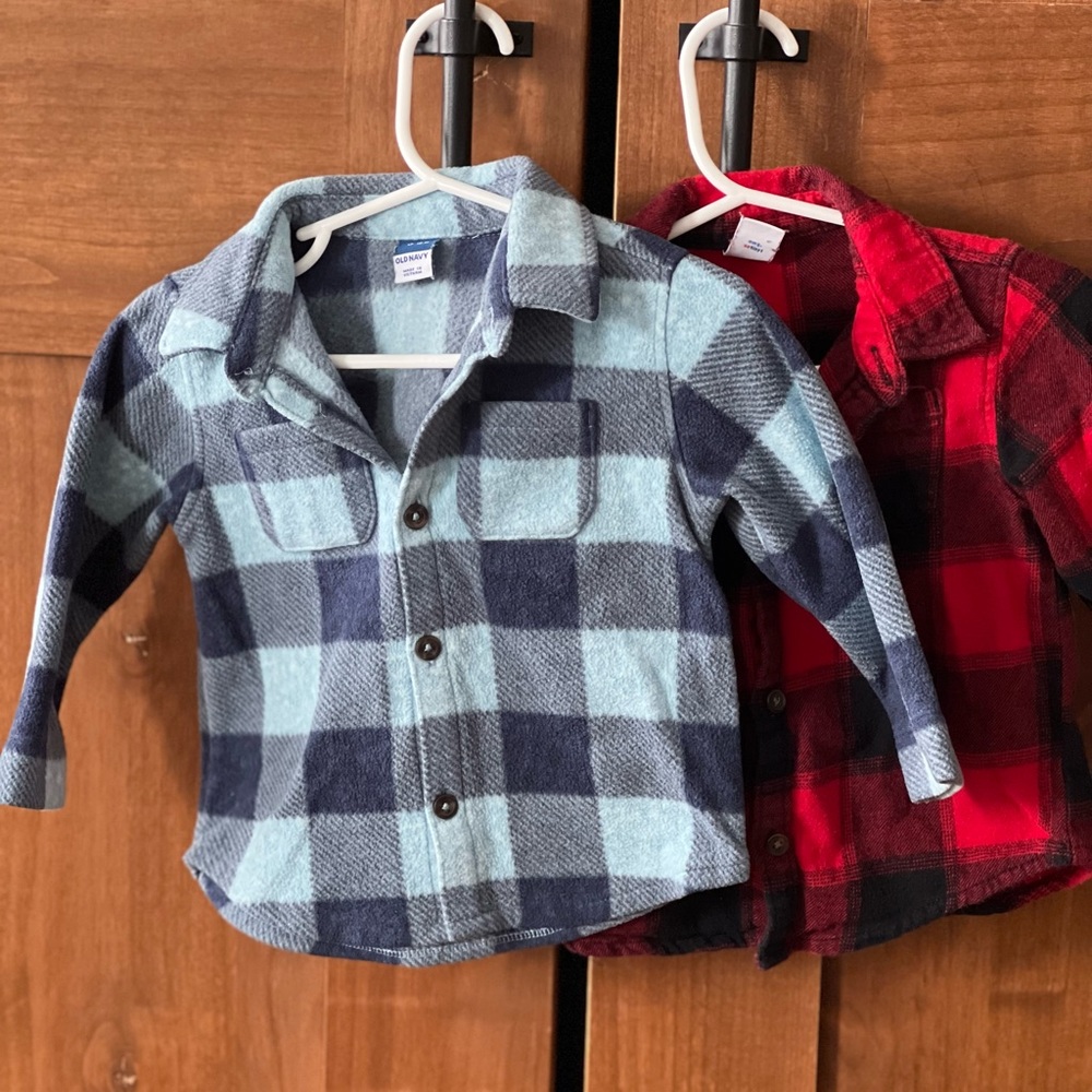 Old Navy, size 18-24 months flannels